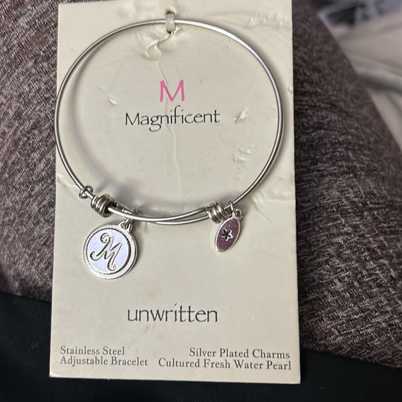Unwritten Macys Charm Bangle Bracelet M Magnificent - Picture 1 of 4